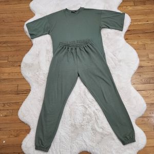 Missguided Army Green T Shirt and Joggers Co ord Set